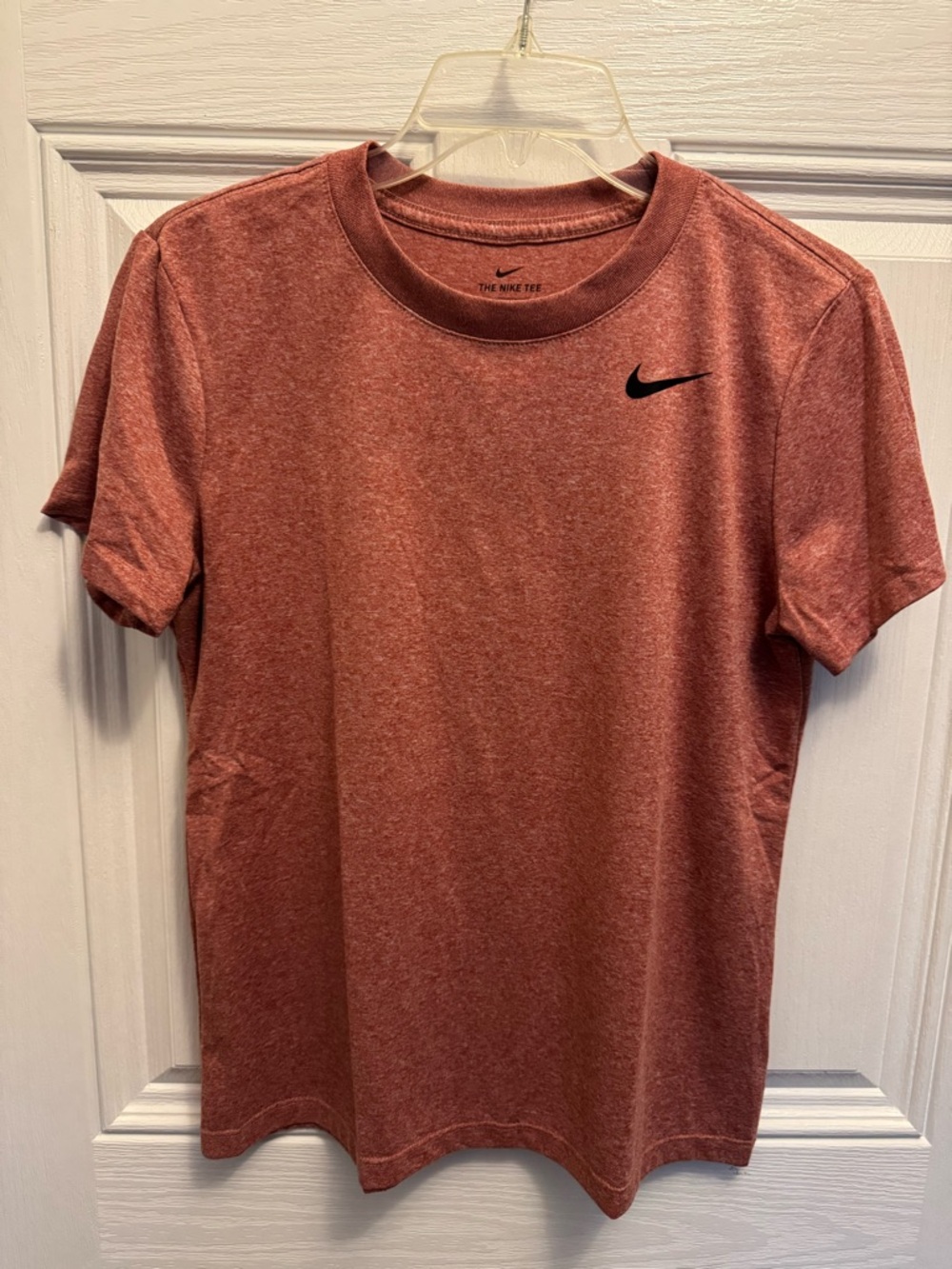 Nike women’s Heather Brick Red Short Sleeve Crew Tee